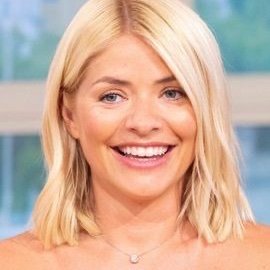 Hey, I’m a huge Holly Willoughby fan and my biggest dream is to meet her and to give her the biggest hug. Is that so much to ask?? 😭😭😭😭💕💕💕💕💕💕💕💕💕💕