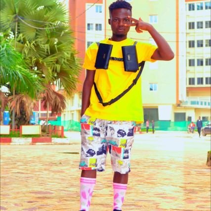 FRANCK55281880's profile picture. le monde trop Matata