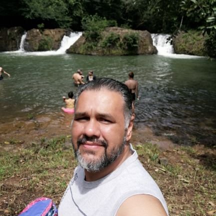 carlosguerra925's profile picture. 