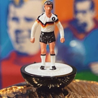 Sharing my ever-growing Subbuteo collection & other football memorabilia. Birmingham, 🇬🇧 @RossMackiewicz 👋🏻