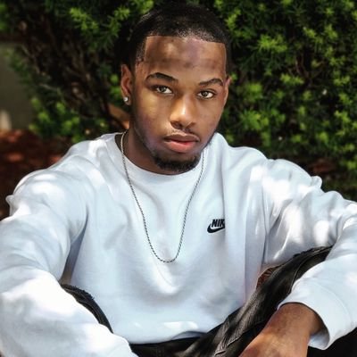 Brandon Joyner
20 y/o
Artist
Music producer
Recording Artist