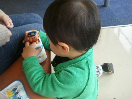 ikumeneditor's profile picture. 15歳（長男）、13歳（長女）、10歳（次女）、1歳(3女)を持つ編集者。週末に子どもと遊ぶのが楽しみ。趣味はフットサル。お子様をお持ちのママ・パパに役立つような情報も流していきたいです！お気軽にフォローください♪