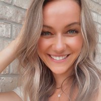 Bridget Campbell - @BridgetBuys Twitter Profile Photo