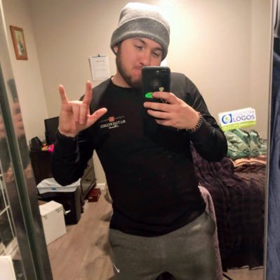 Fernandez0829's profile picture. 