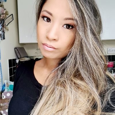 Dee_Dlicious's profile picture. 🎥 Twitch streamer 💄 Make-up Artist https://t.co/vnK7Mkv2MX🦄 Insta: @deelicious_deelicious #sticktight FB: https://t.co/NQApse9flo