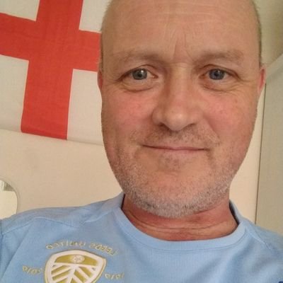 Loving honest trustworthy reliable respectful loyal and very romantic guy and a gentleman 🌹and Leeds United fanatic tll I die MOT /ALAW 💛 💙 💛 💙 💛 💙 💛