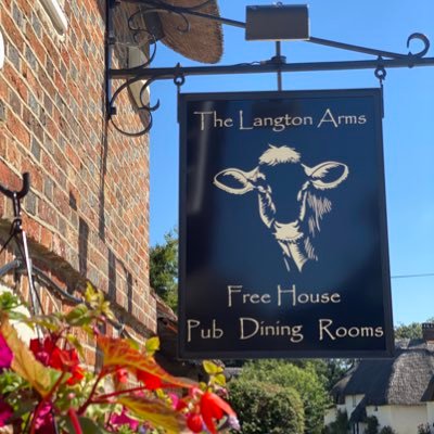 https://t.co/vHBxW3x15s - fabulous award-winning local Dorset food in a stunning location. Great for families & friends. Voted Best Pub in Dorset 2016