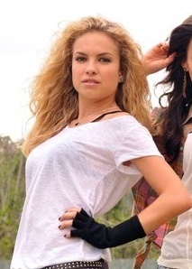 Sou muito Rebelde haha \,,/
