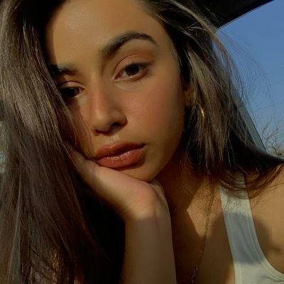 deepikashettyyy's profile picture. Pretty from afar, far from pretty