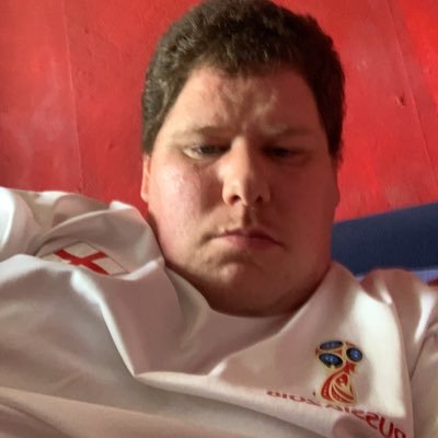 Hi Iam davidgrant I make YouTube video and love to hangout with fam and friends and I work in a hotel as a Kp kitchen porter