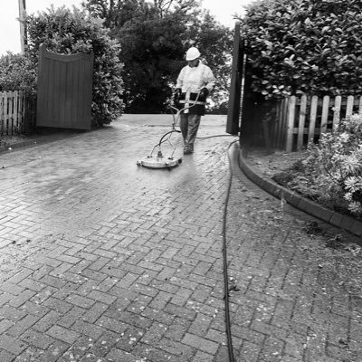 Family run exterior cleaning company based in Broadway Worcs. Specialising in exterior cleaning of your home & business