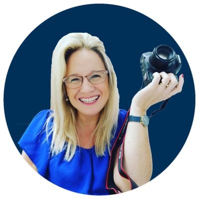 ✨ I am a Social Media Consultant and Photographer. ✨
📷 I help small businesses tell their story by creating unique photographic content.