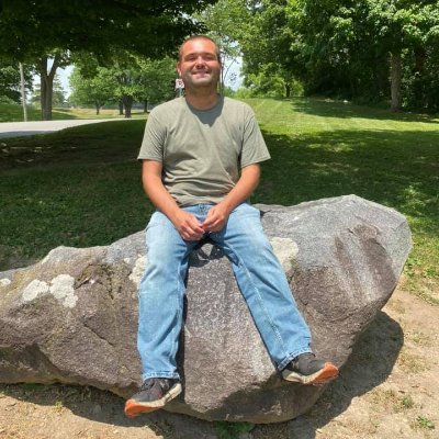 35 year old autistic author. Also writes about experiences with borderline personality disorder and schizophrenia.