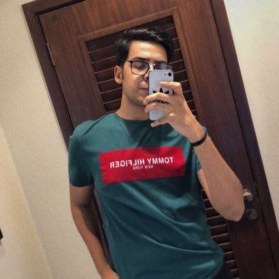 GilraAnmol's profile picture. Trying too hard to impress the world