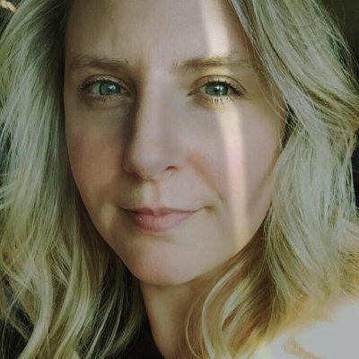 Cause-Driven Marketing & Communications professional. Wannabe politico. She/Her. Posts are mine. 🇨🇦/🇺🇸