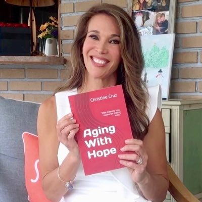 Author/Aging With Hope, 📚.           News Anchor, 📺 Endorphin Addict 🏃‍♀️ Lover of all things furry 🐶 married to @coachfrankponce, Lucas and Leah’s mom ❤️