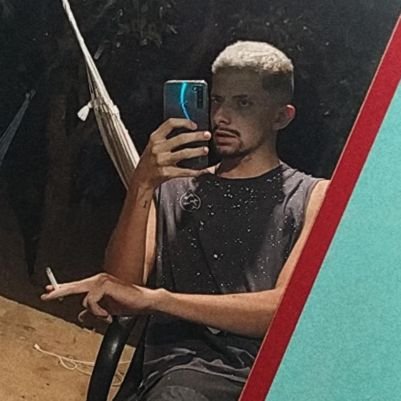 a ovelha verde da família. 🍁 // meu insta é @rianmeneses_