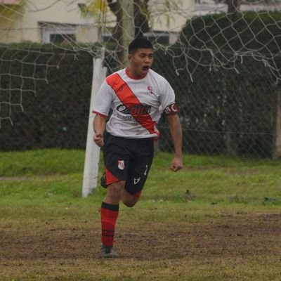 jugador del club Luján