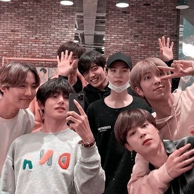 Studyluv2's profile picture. ngambis bareng