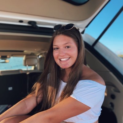 halletrahey's profile picture. snap: halletrahey