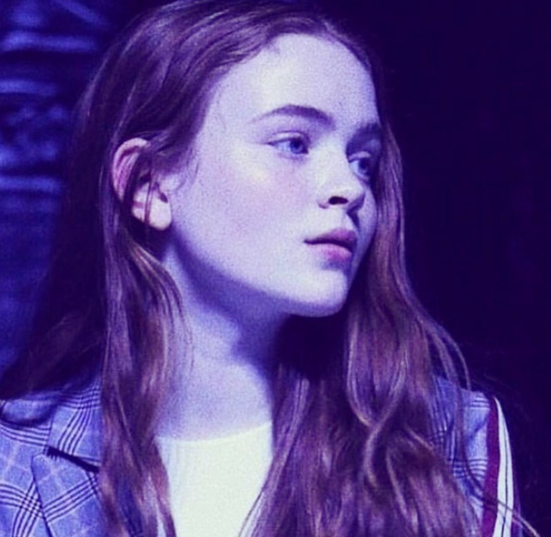 eu estava na minha conta principal e vi muitos fc's bonitos então decidi usar aqui para seguir todos (she/her) 🌸