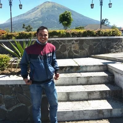 Melewati hari hari dengan senyuman dan semangat