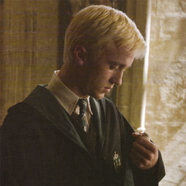 dracolmalfoy8's profile picture. this account is currently inactive