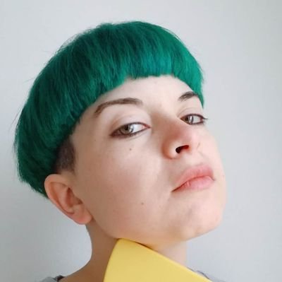 Regina dei gechi, portatrice *sana* di capelli verdi, maldestra quanto basta.