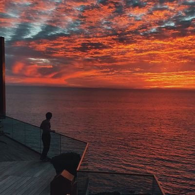 mashtura8's profile picture. .