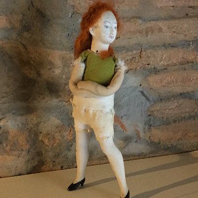 Sculptor, mess maker, time waster, hispanophile, bolshie old leftie