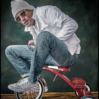 wellbrand's profile picture. Optimist.
