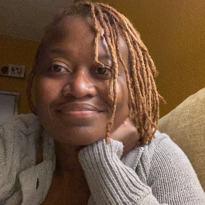 Writer of #WLW #lesbian #sapphic #queer #ff romance, and #erotica. Jamaican-born. Loves travel, cheese, & pastries. Find more here: https://t.co/CPNHstrH0i