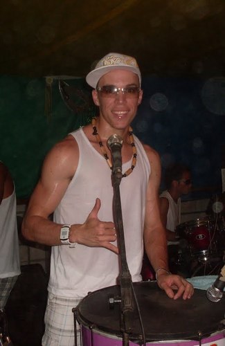 Solteiro,21 anos,Piauiense,Percussionista!!!