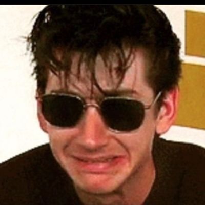 lenocrns's profile picture. used to be funny//

any pronouns// 22 yo