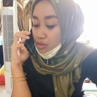 selfiratna's profile picture. a gold bestfriend
a plants lover