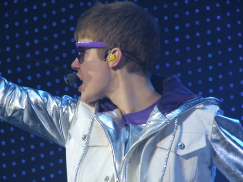 RTmoiJUSTINBIEB's profile picture. Verified JB LOVER...LOVE @JUSTINBIEBER ♥ Follow ME..We CaN MaKe HiM Notice Us TOGETHER @OfficialWillow @SimrinPlayer @officialjaden I LOVE U ♫~☮