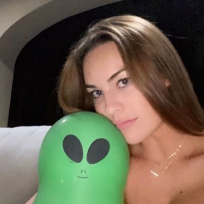 marielleheiden's profile picture. i seem to tweet and retweet only when i’m drunk Insta: elleheiden Venmo: MarielleHeiden