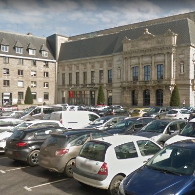 Bienvenue à Saint-Brieuc, la ville où la place des automobiles est plus importante que celle des humains #trottoirs #accessibilité