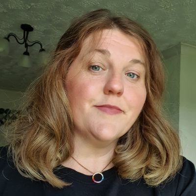 #Stockport native loving the simple life with hubby & my gorgeous girls. #Tea #drinker, #music #lover, #cake #connoisseur & occasionally you'll find me working!
