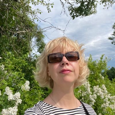 @AlinaVdav