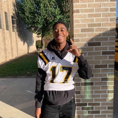 Snider ‘23 students athlete DE 5’10 161lbs IN📍