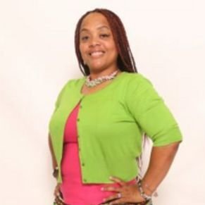 Detroit Native, loves family.. Wants the Village back. educator, all around artist, minister of faith. motivational family services. AKA 💗💚... Community serv