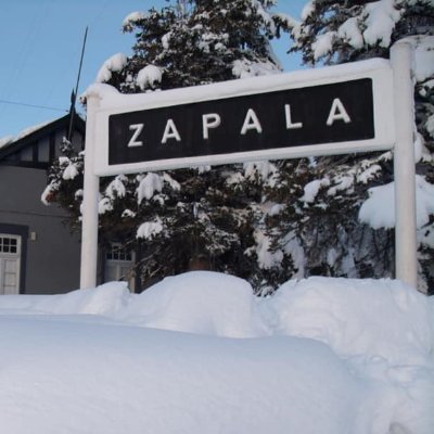 ZAPALA:
Su nombre tiene origen en el vocable aborigen “Chapala”, que está compuesto por el prefijo “Chapa”: pantano o barro y “lau”: apócope muy común de