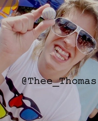 Fc feito para o Thomas Alexander (@thomasrestart) ,oficializada dia 17/04/2011 =) ,Since:07/06/2010 Dona e moderadora : @Jana_ferraro !