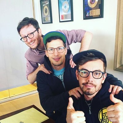 Hourly photos of The Lonely Island members - Andy Samberg, Akiva Schaffer, and Jorma Taccone 🏝️