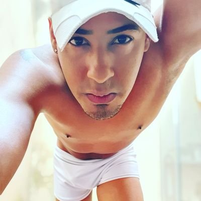 Ronni76961289's profile picture. 