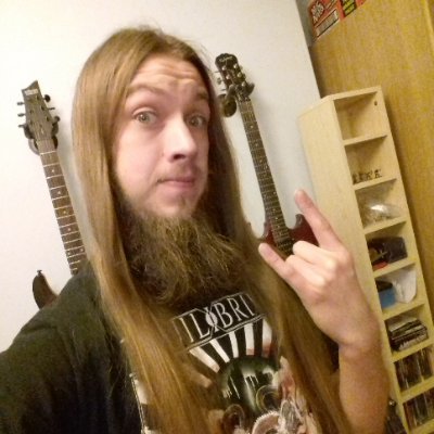 roberth873's profile picture. 