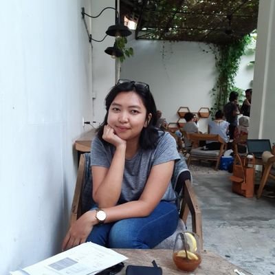 ekprastica's profile picture. working mom.
love books, movies incl. series.