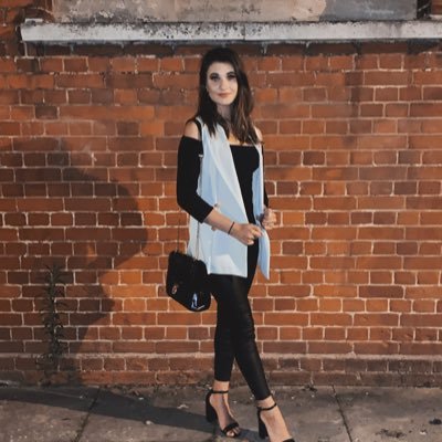 chloeaunger's profile picture. will sell feet pics xo