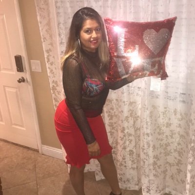 itsmindy0531's profile picture. mommy, family, pisces, Latina, dropper of knowledge, reader, love, peace, positivity and healing.